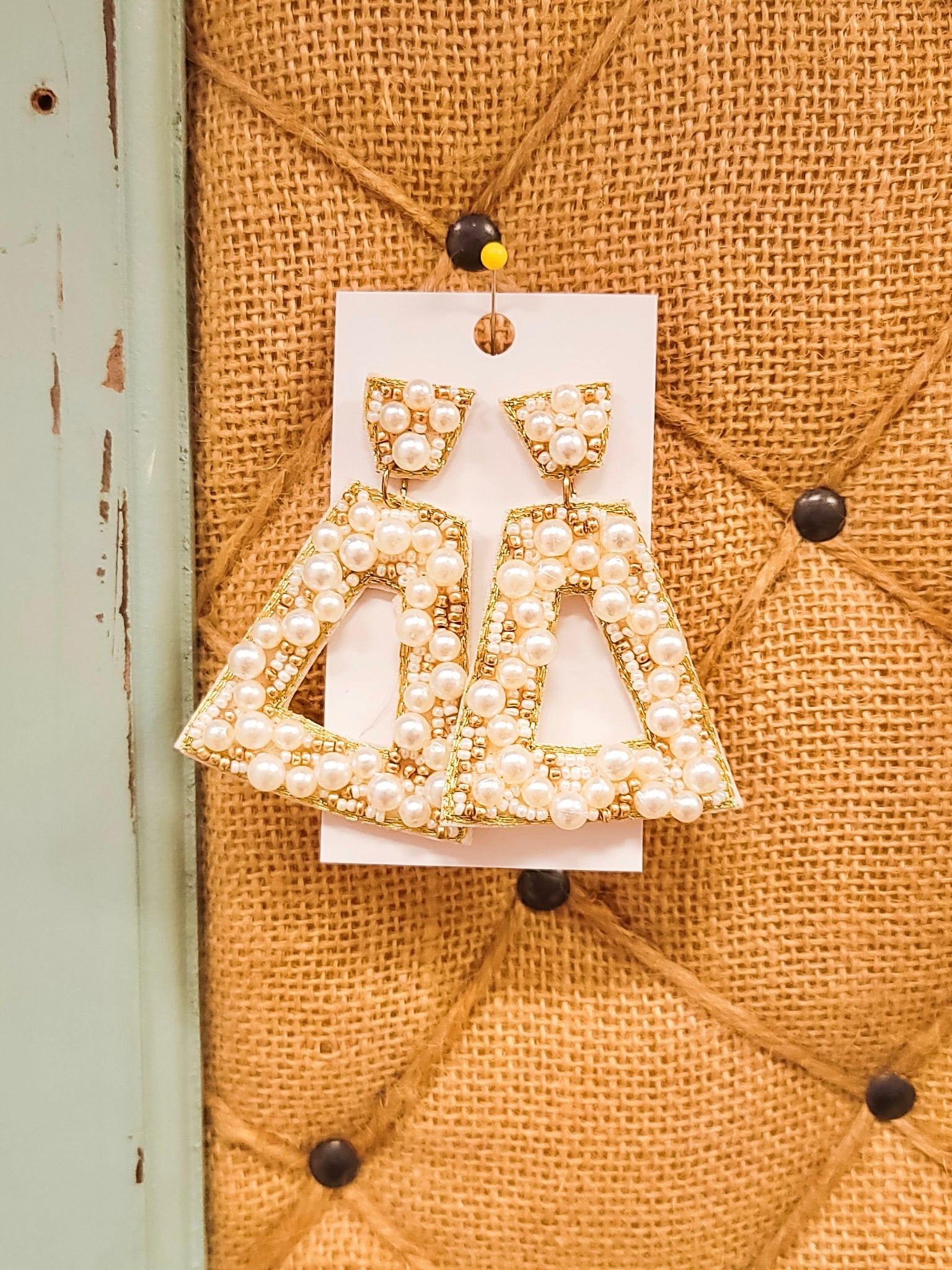 Penelope Pearl Earrings