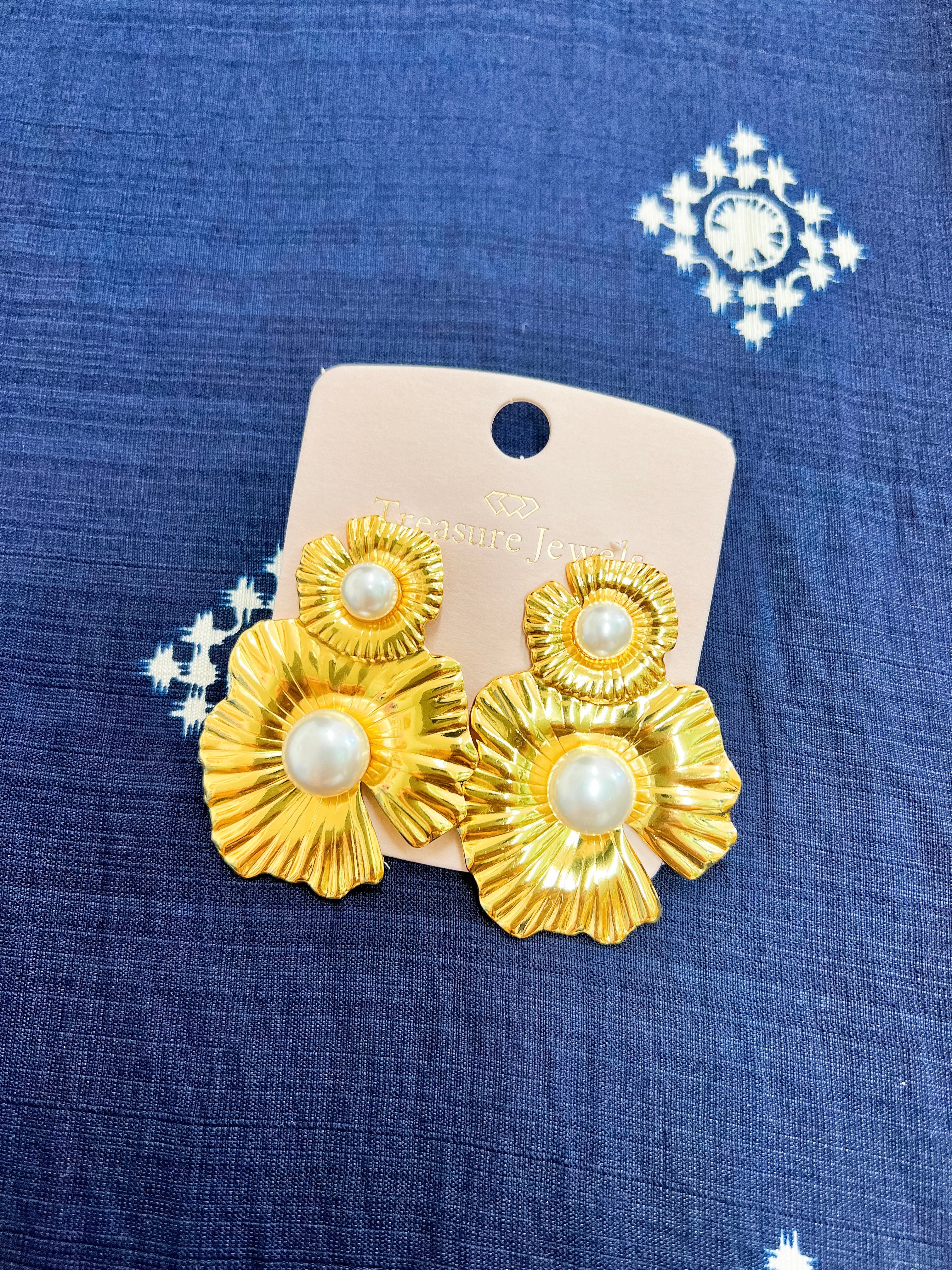 Pearl Petals Earrings