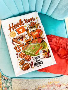 Hook ‘em Tee